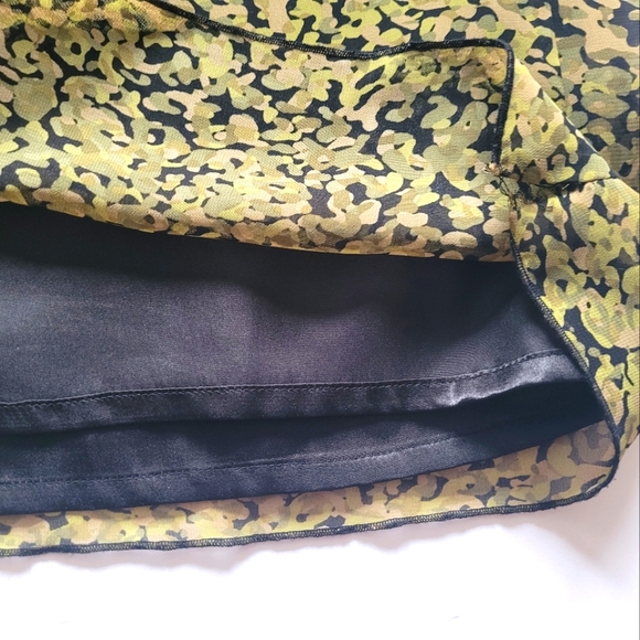 Mac & Jac Abstract Sleeveless Braided Vneck Top Green & Black Women's Size XS - Picture 4 of 6